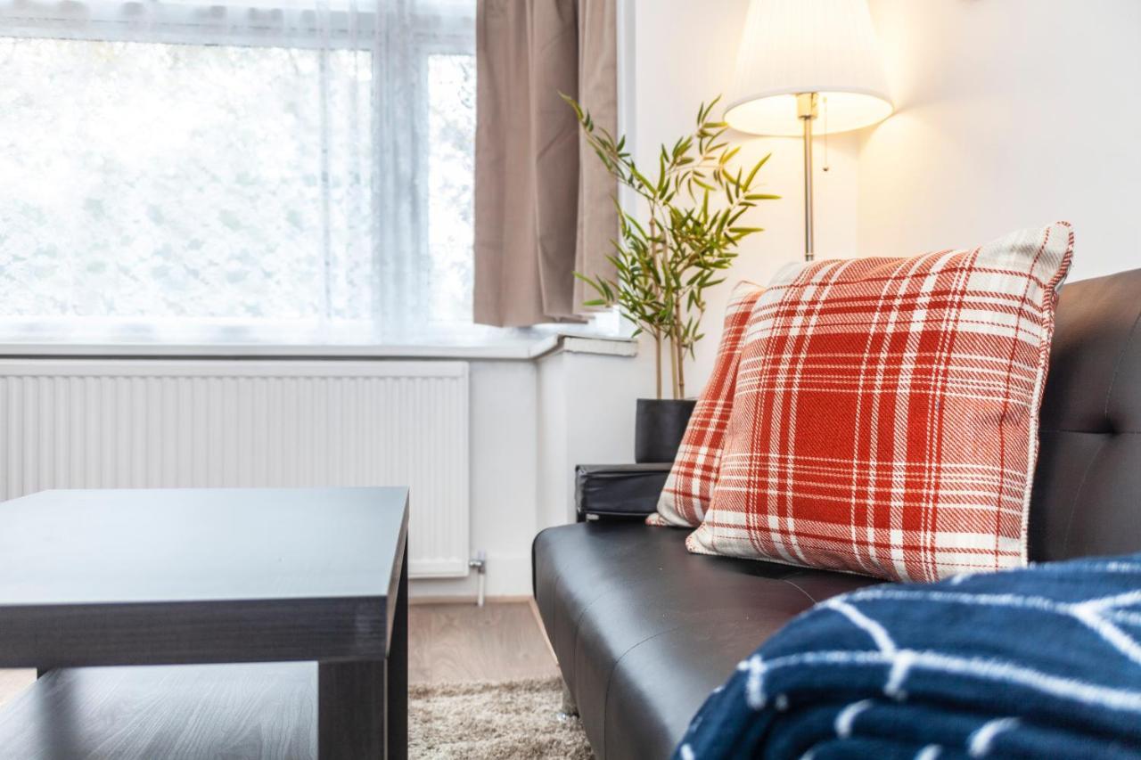 Autonomous 2 Bdr Apartment With Garden And Parking Енфілд Екстер'єр фото